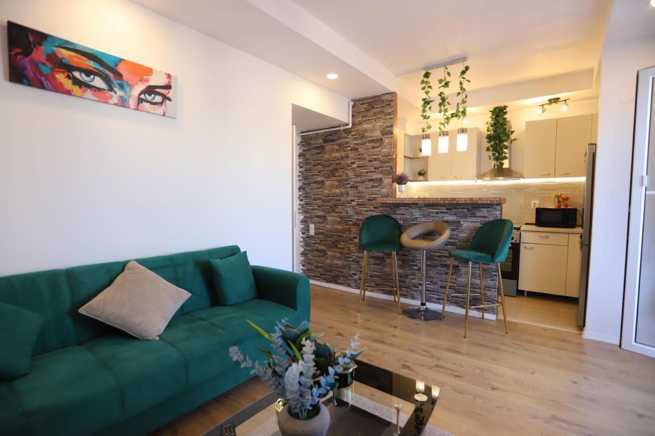 Apartament Beauty Smarald By Cosmopolis Stefanestii de Jos Exterior photo